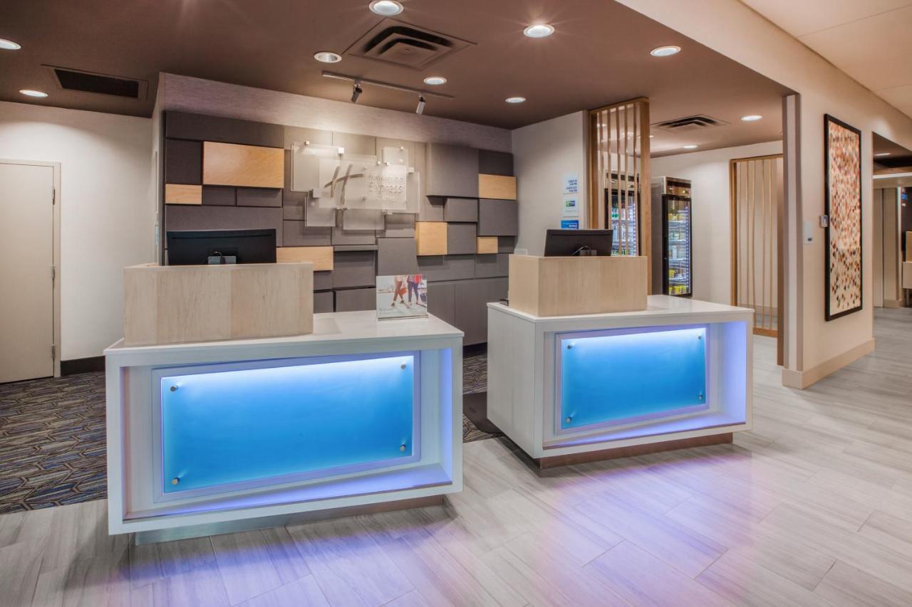 Holiday Inn Express - Blair By Ihg Exterior photo
